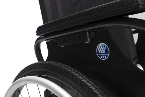 Lightweight Aluminium Wheelchair D200 Vermeiren